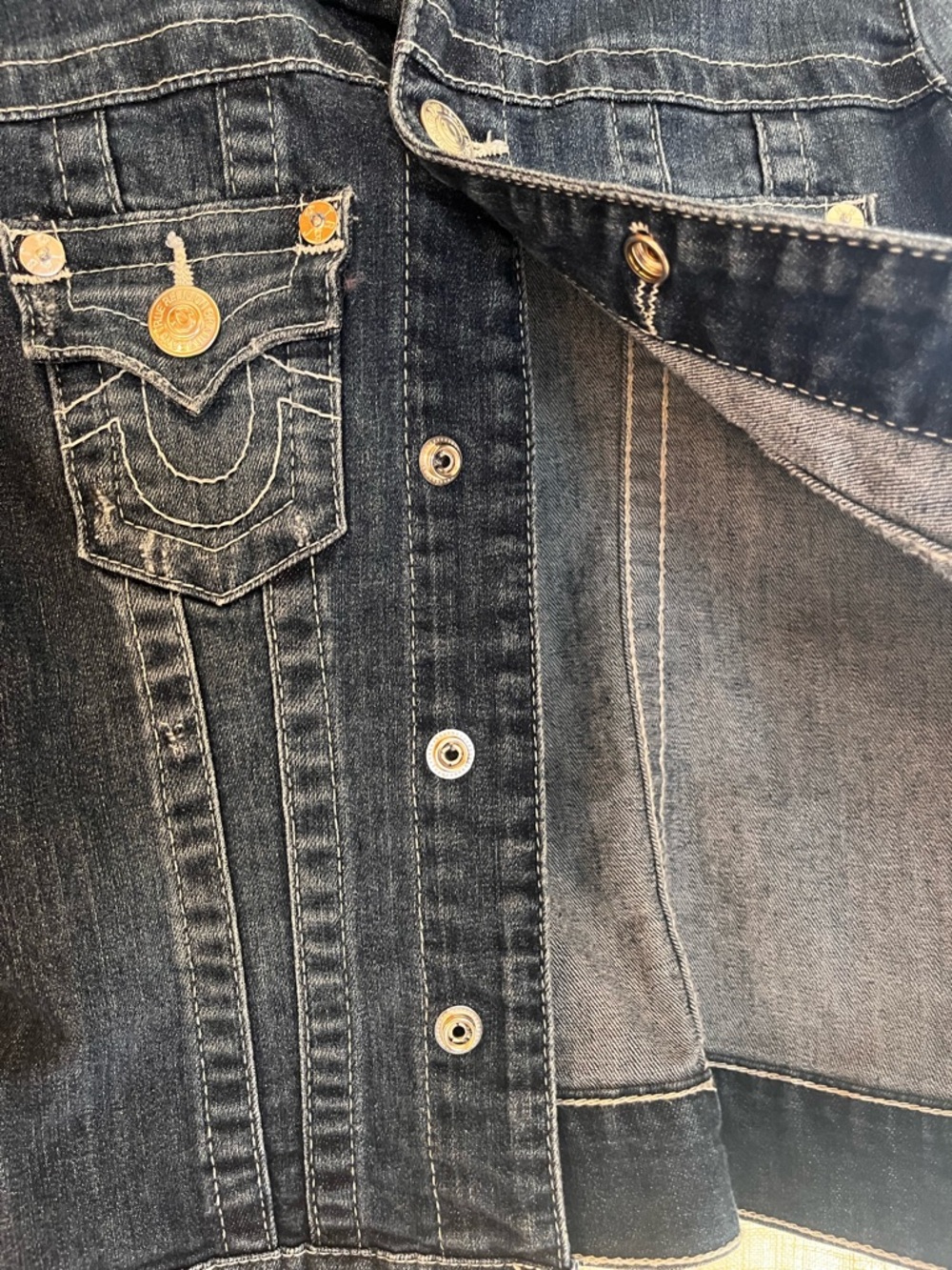 True Religion Denim Trucker Jacket with Snap Buttons EUC Size Small - Picture 11 of 11